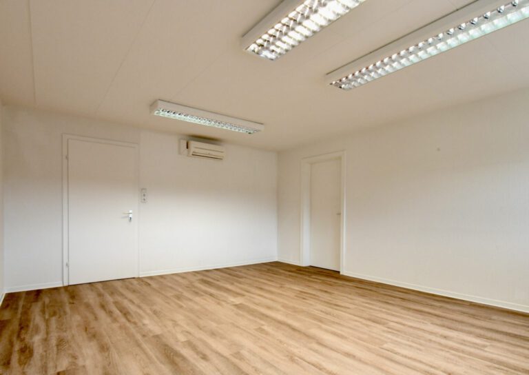 Büro 1